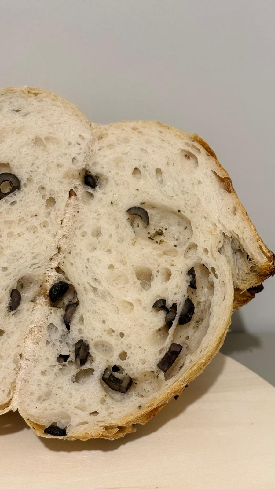 930g %100 Ekşi Mayalı Zeytinli Kekikli