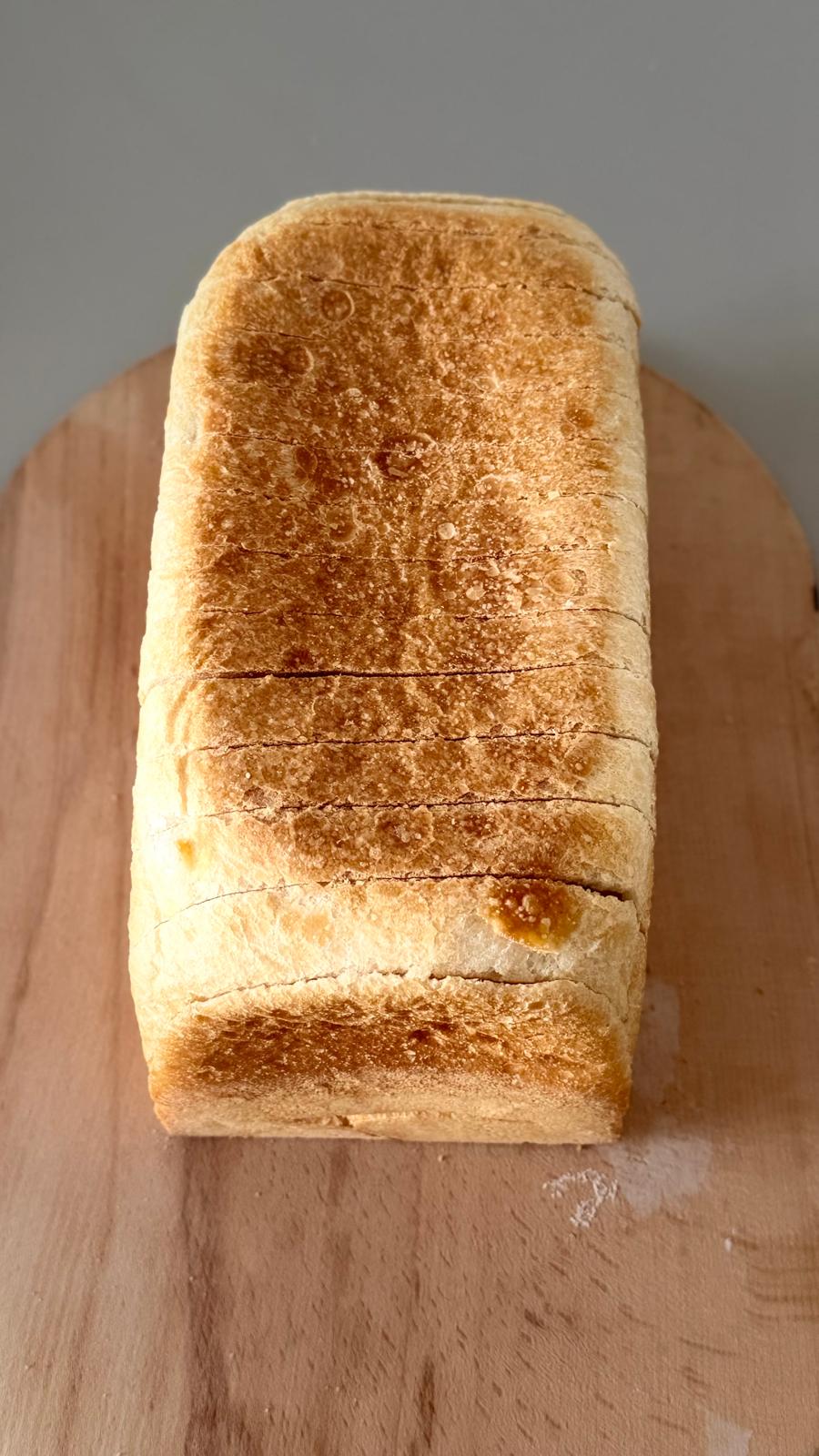 %100 Ekşi Mayalı Sütlü Tereyağlı Klasik Tost Ekmeği