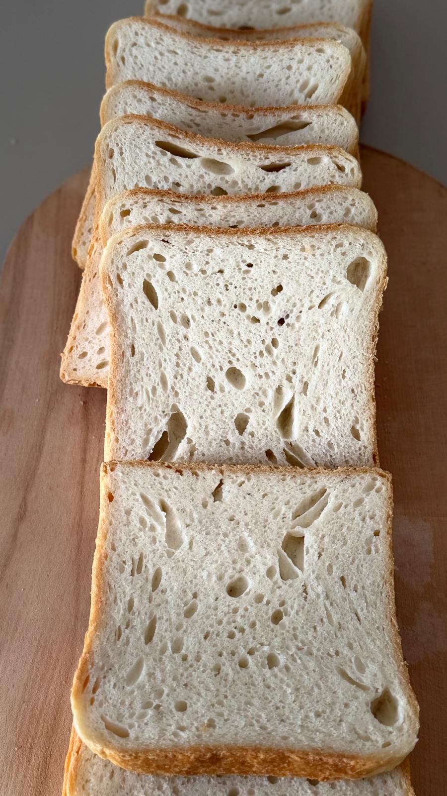 %100 Ekşi Mayalı Sütlü Tereyağlı Klasik Tost Ekmeği